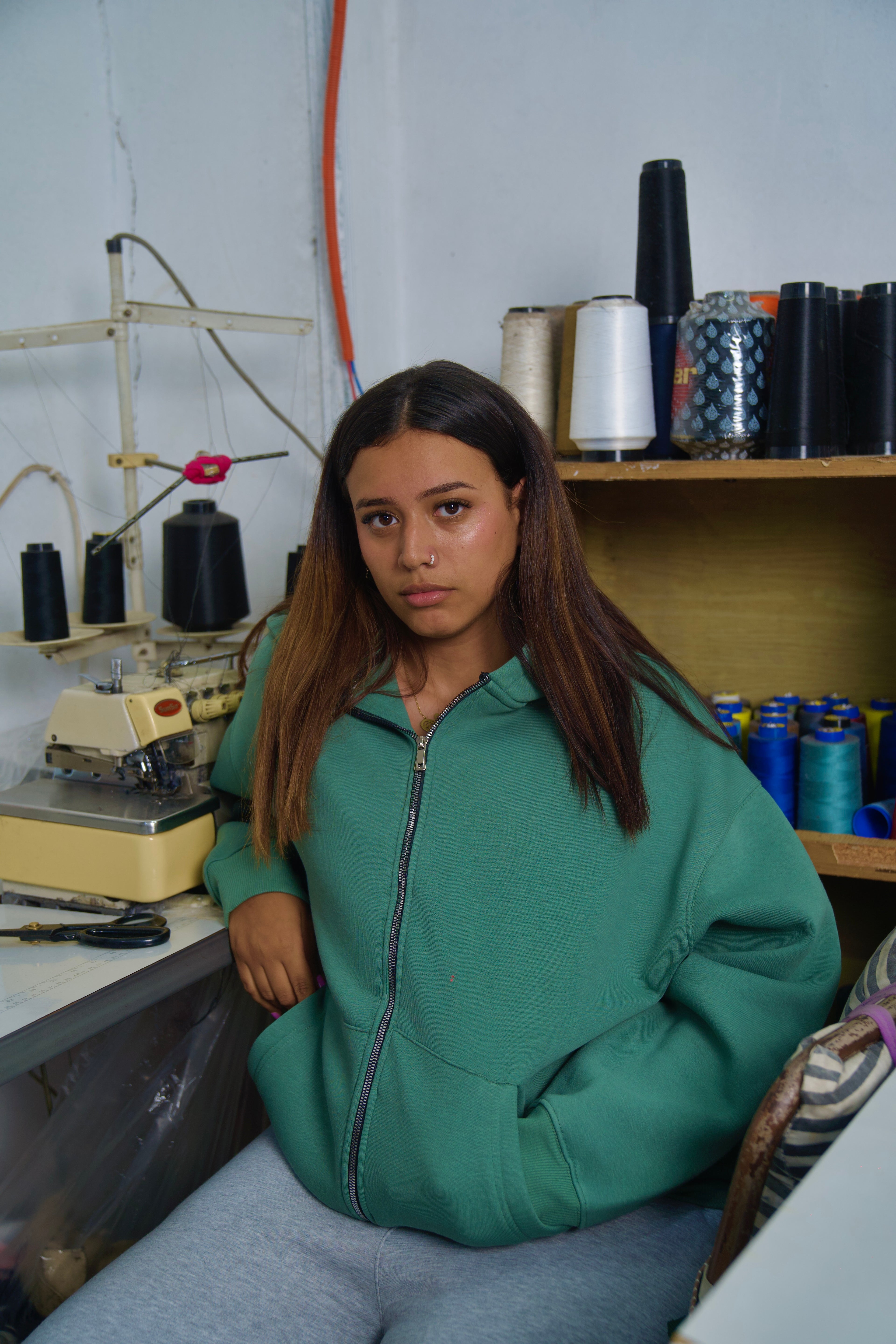 Basic zipper sweatshirt