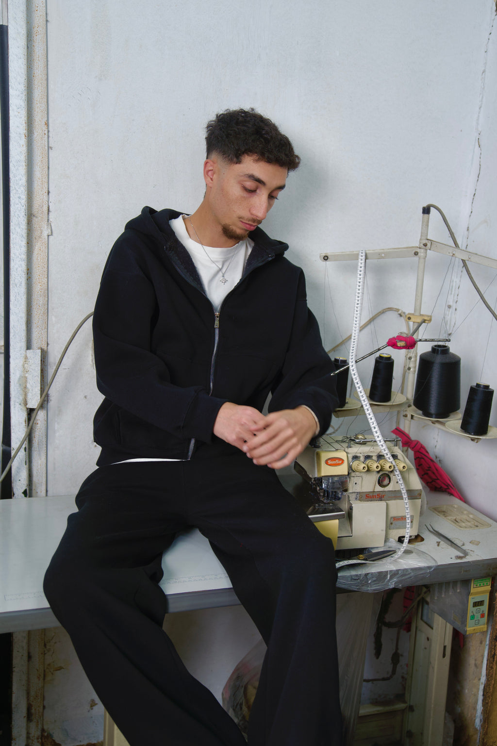 Basic zipper sweatshirt